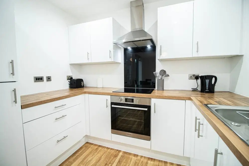 Large And Modern 2 Bedroom Flat With City Views