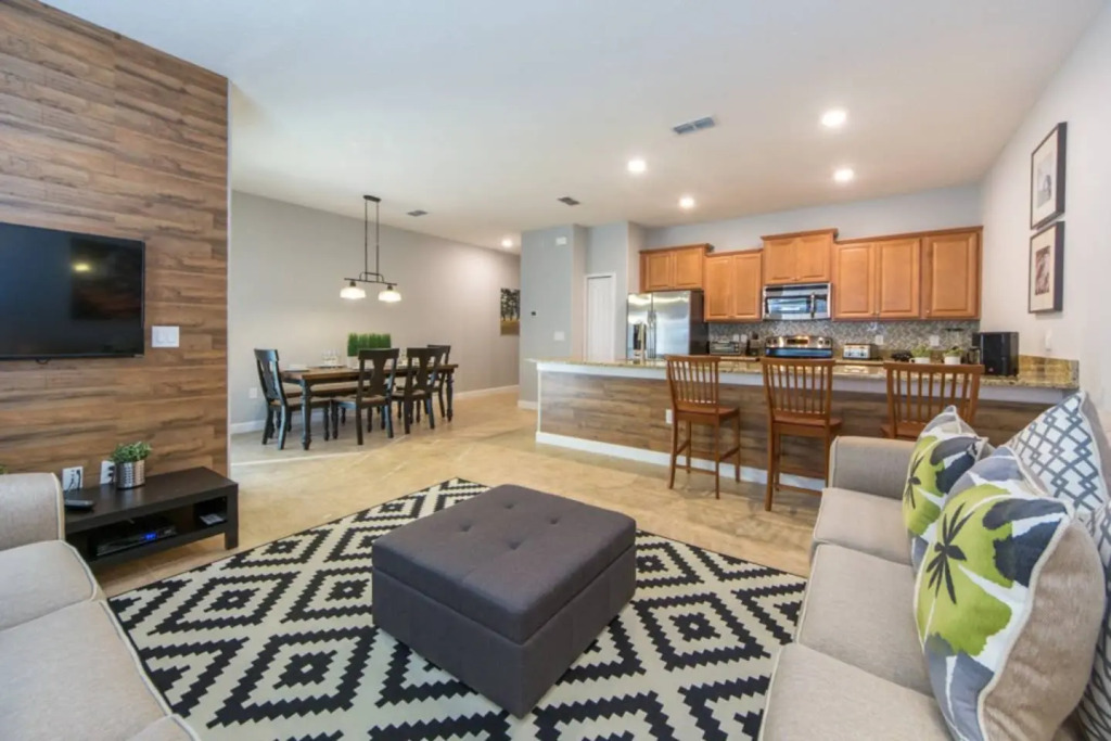 Comfortable villa at Storey Lake Resort near Disney