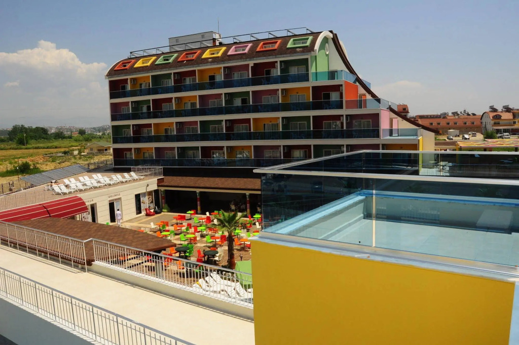 Side Win Hotel
