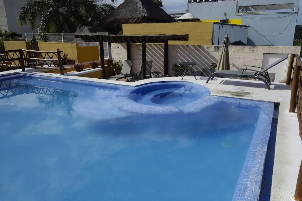Las Palmas Condominios
