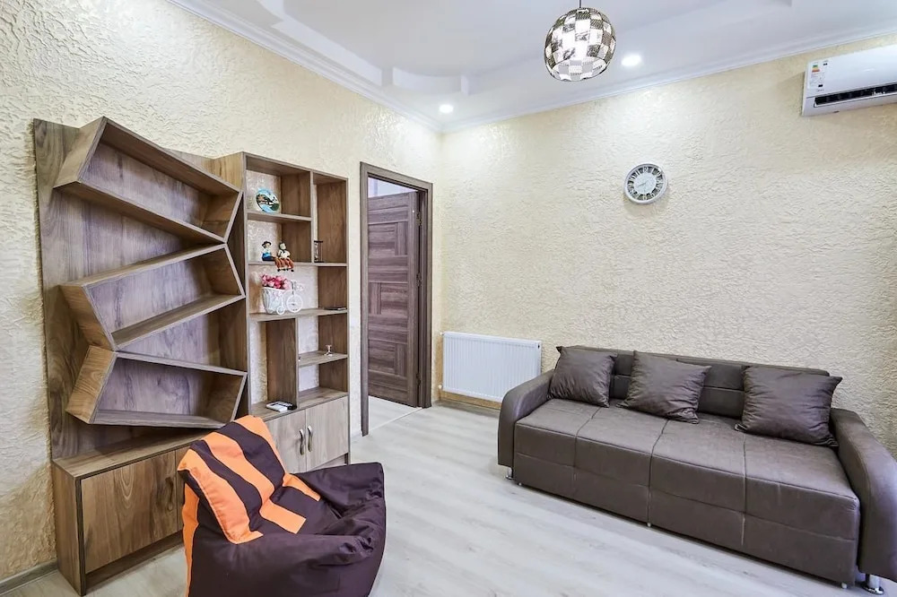Flat 013