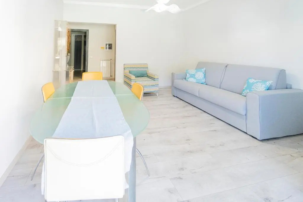 097 - Casa Stella a Riva Trigoso, 300 metri da mare e spiaggia, POSTO AUTO PRIVATO GRATIS
