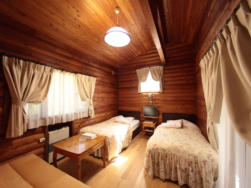 Cottage in Log Cabin