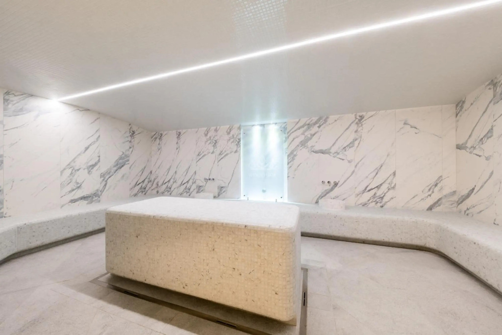 Woodside Residence 325