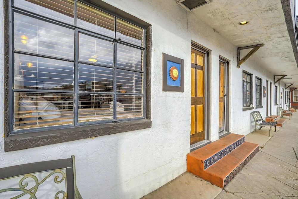 1BD Suitenear Old Colorado City & Hiking!dogs Welcome!