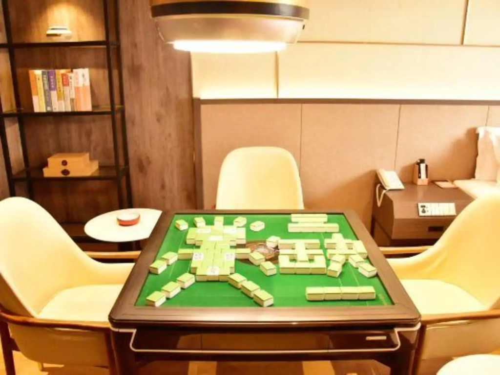 Shanshui S Hotel (Chengdu Kuanzhai Alley Tianfu Square)