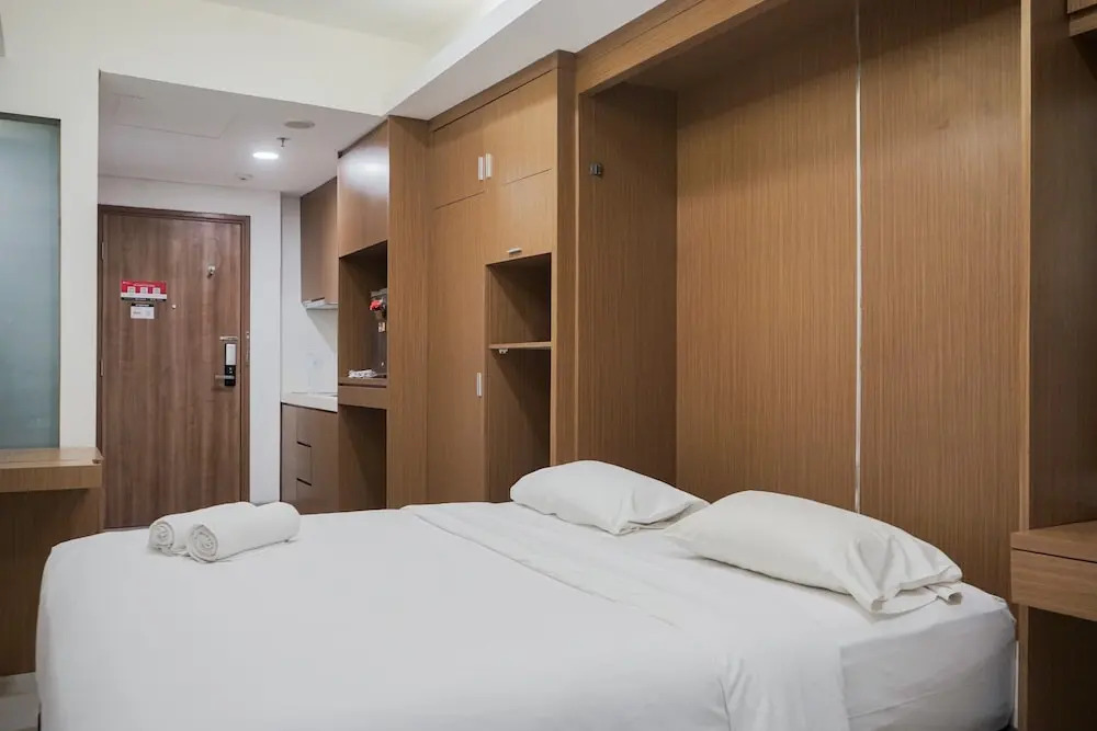 Elegant and Comfortable Studio at Skandinavia Apartment