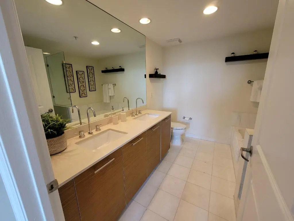 City Place, 2bd2br, Walkability 95