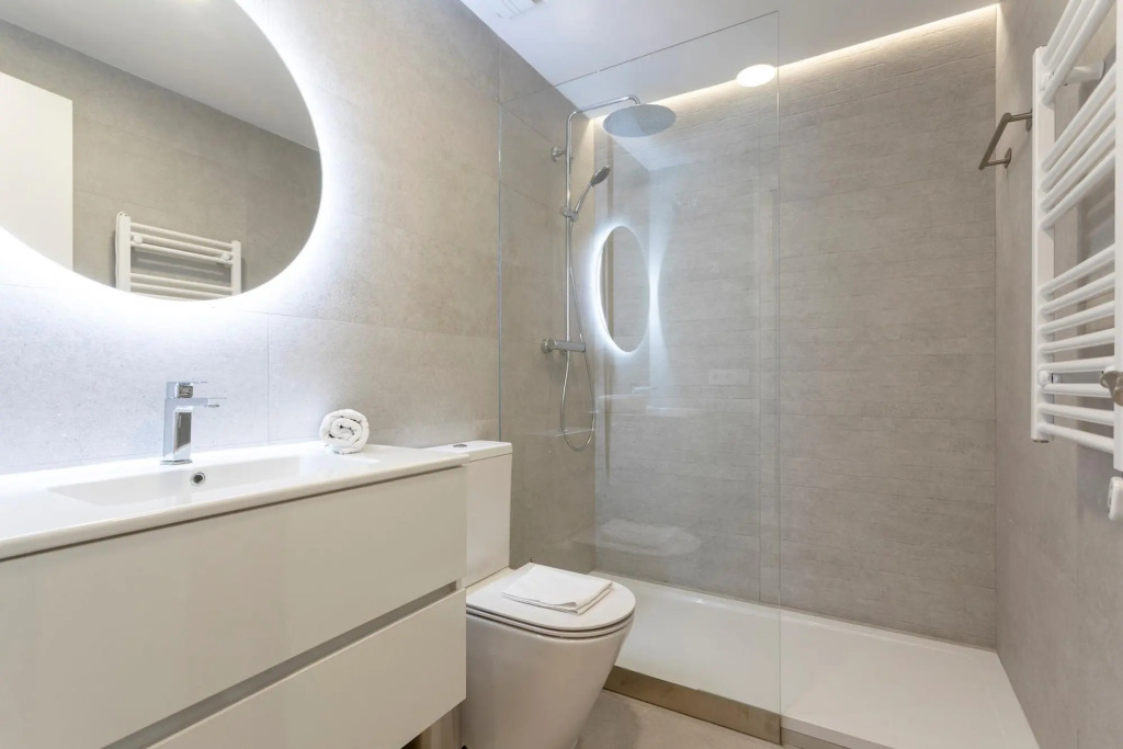 Spectacular 3BD Apartment in Santa Cruz Neighborhood Aire I