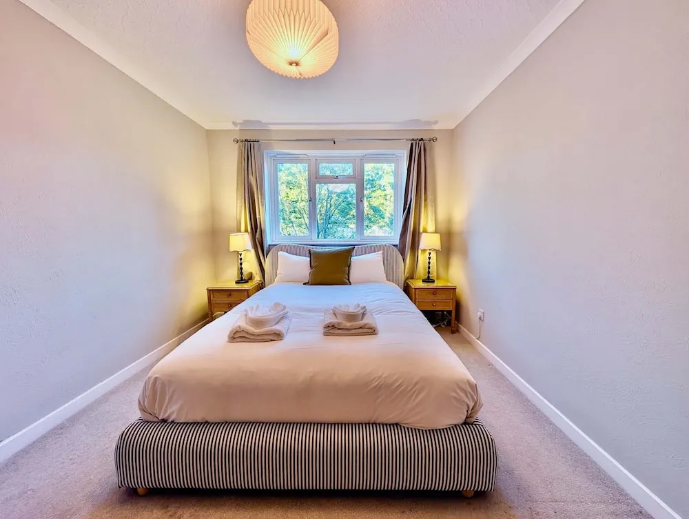 Charming Flat Near London Attractions