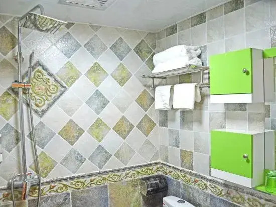 Xijiang Miao Village Homestay Vacation Apartment (Xijiang Qianhu Miao Village Viewing Platform)