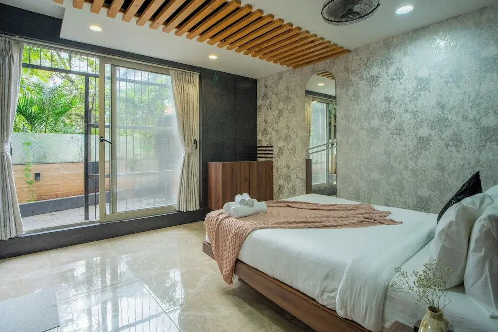 Alaya Stays 3-BHK with Pool near Khandala Hills - Imperial Serenia