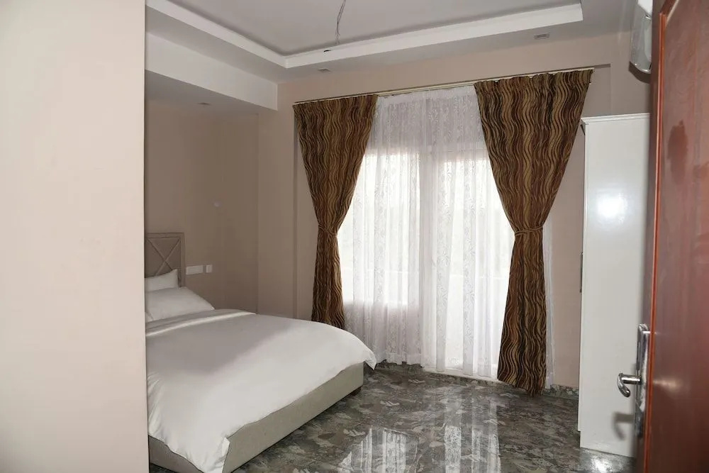 Hotel Rieejh
