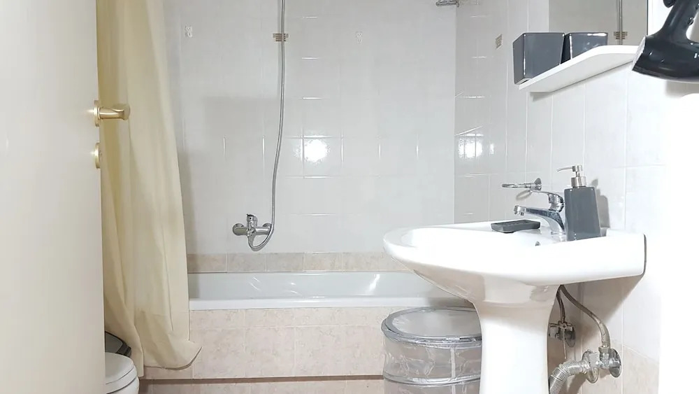 Erra - Zephyr - Athens Center, 90m²,3 BD,1.5 BATH