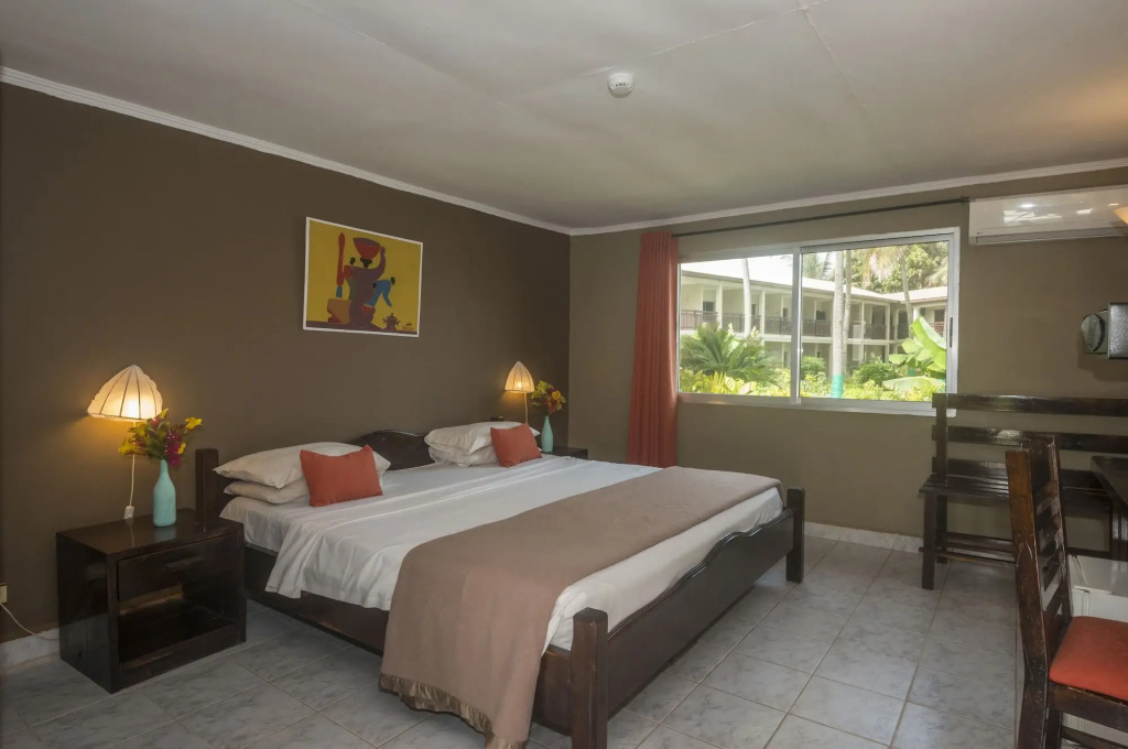 Sunset Beach Hotel