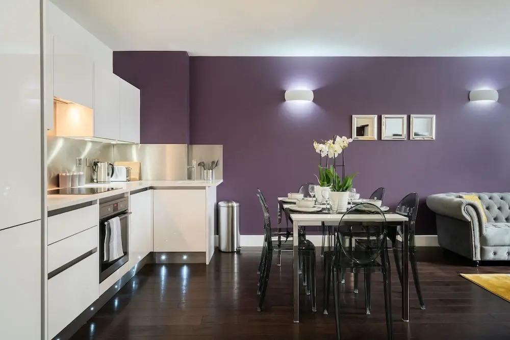 Stylish Executive Apartment in Reading
