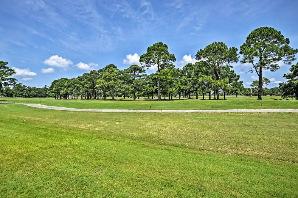 Lovely Myrtle Beach Retreat - Near Golf Course!