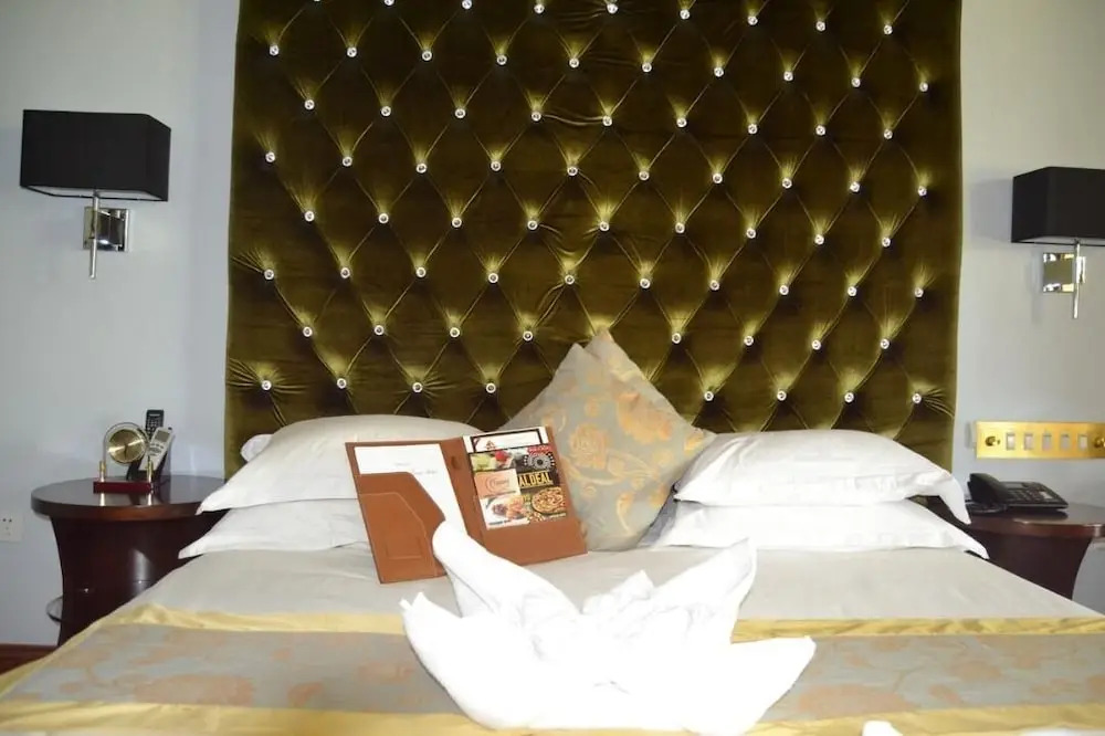 Staybridge Riverside & Spa