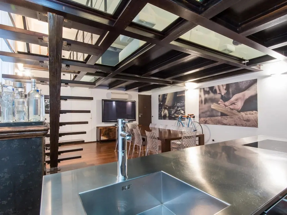 Rsh Pantheon Luxury Hi Tech Apartment
