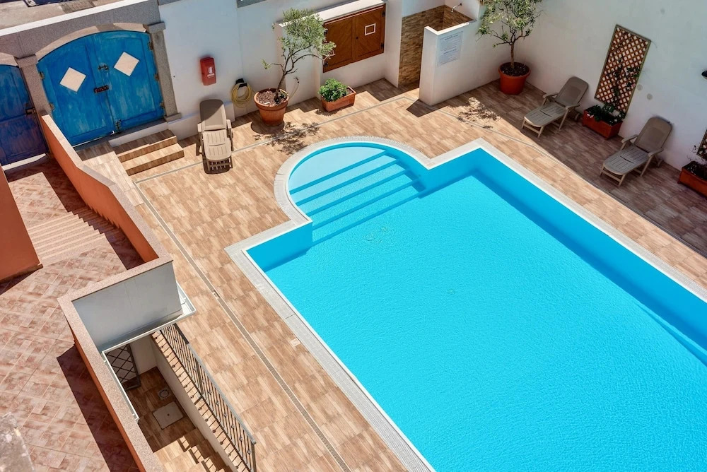 Residence con piscina a 300 mt dal mare
