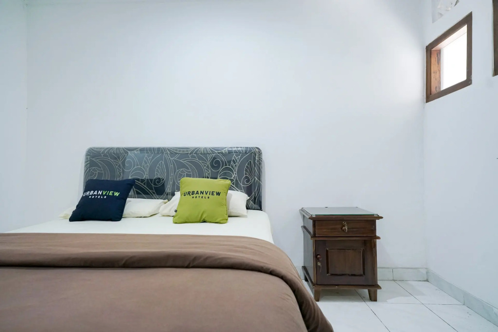 Urbanview Hotel Syariah Ratu Kuring Gisting by RedDoorz
