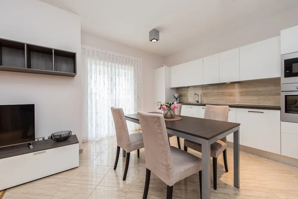 Apartments Dyana