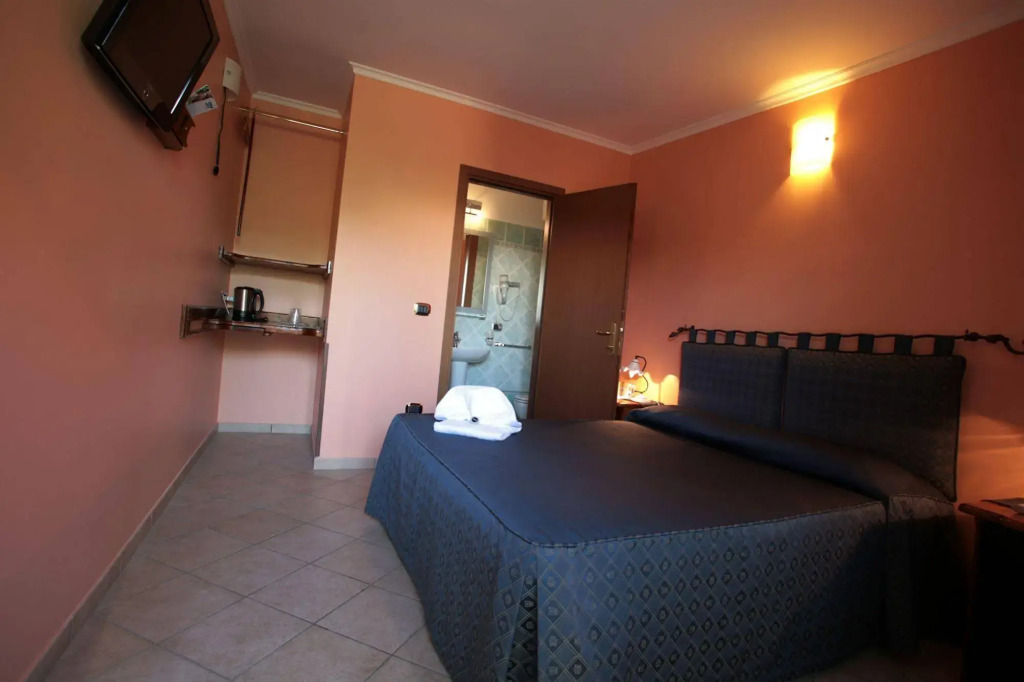 Airport Hotel