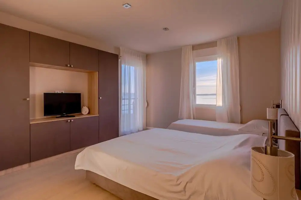 Luxury Villa White Velvet with Pool