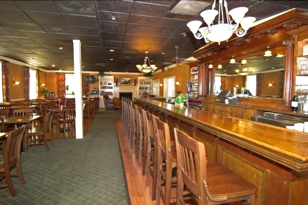 White Columns Inn