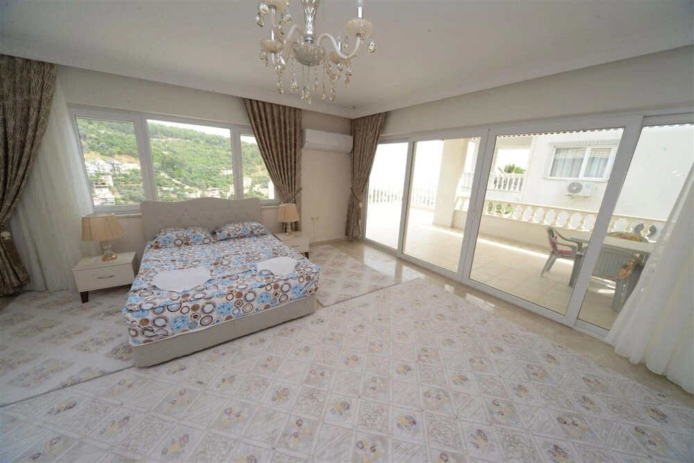 Villa in Alanya With Breathtaking Views 1034