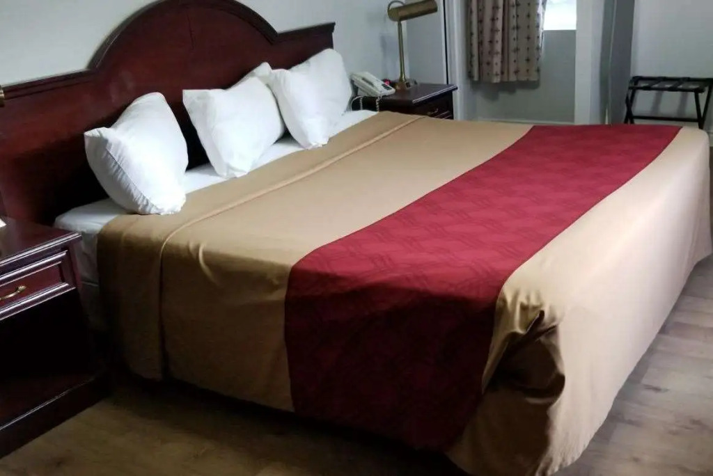 Baymont by Wyndham Montreal Airport