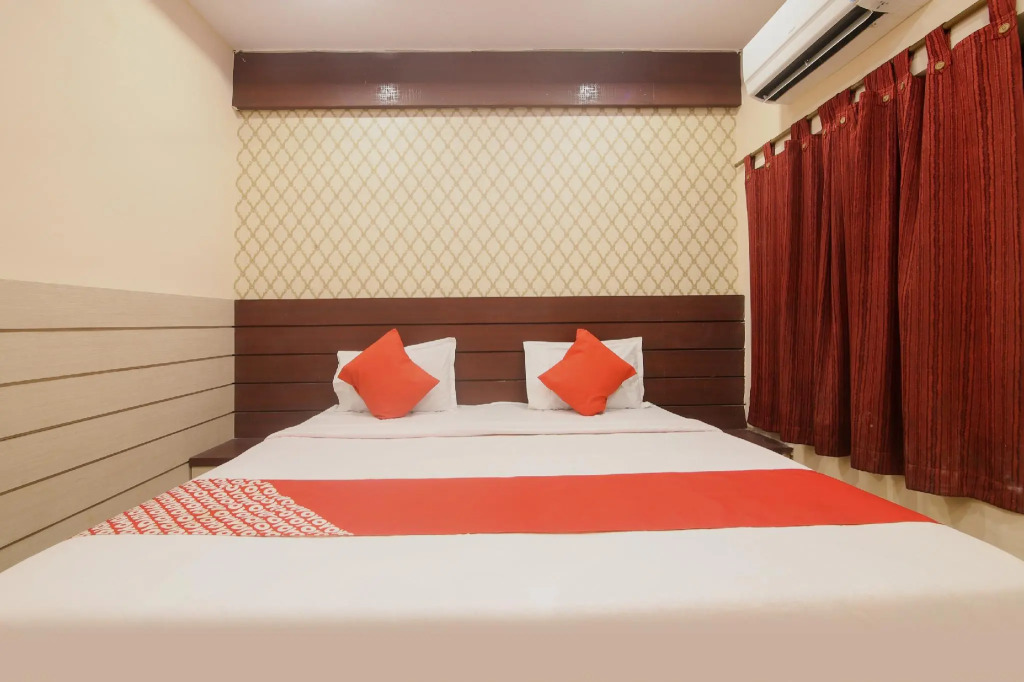 OYO 76930 Hotel Aloka