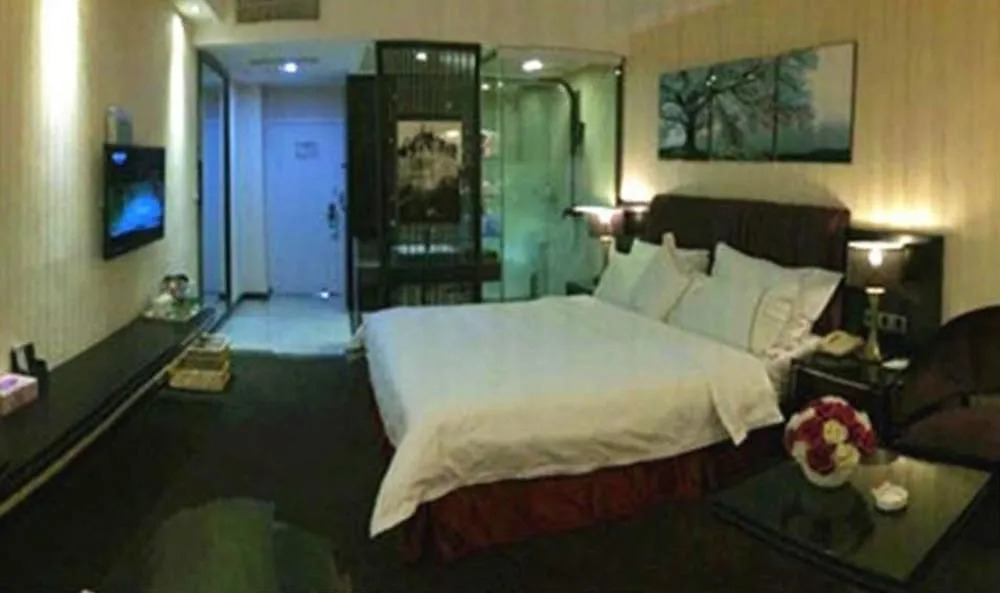 Отель Junyi Hotel Yingmenkou