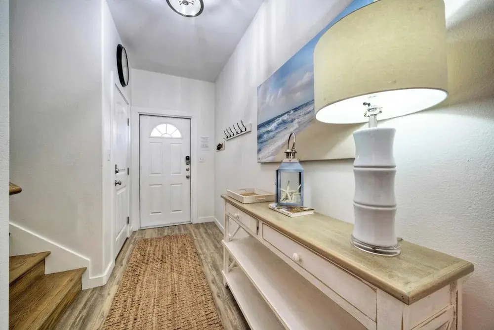 2 Blocks to the Beach, Patio, Resort Pool w/ Slide Tranquil Tides by Avantstay