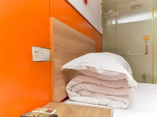Haoting hotel (Shanghai Xincun Road Subway Station)