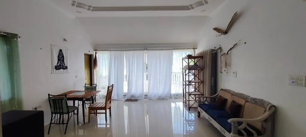 J-House, 4 Apartments with balconies, NO kitchen, Thalassa 1min away