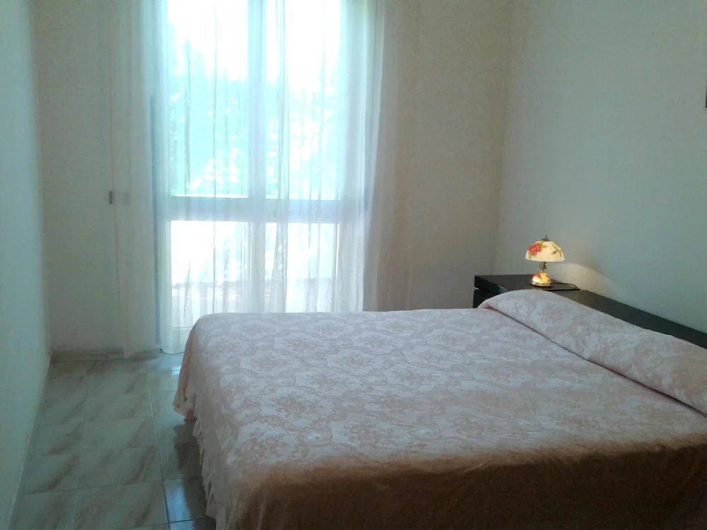 Apartment With 5 Bedrooms in Presepe, With Wonderful sea View and Enclosed Garden - 300 m From the Beach
