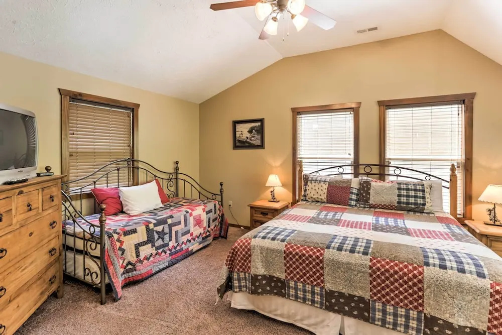 Branson Home w/ Game Room, Near Silver Dollar City