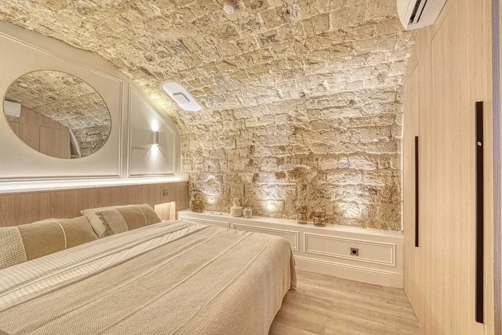 Central Historic Loft by Architect, Near Louvre