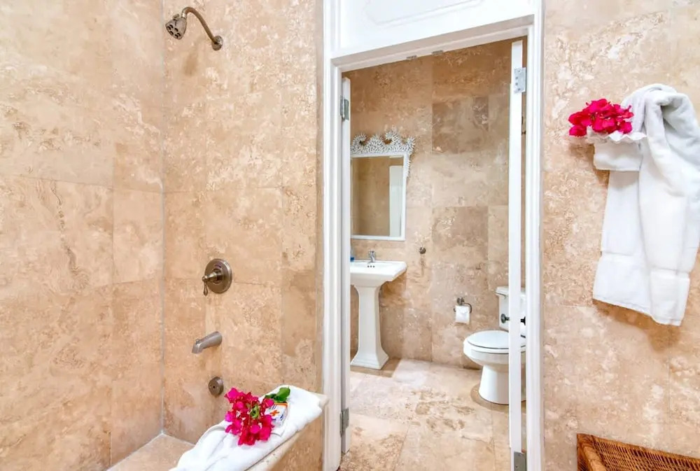 Luxury 8BR Hilltop Villa Sweeping Sea Views Private Pool