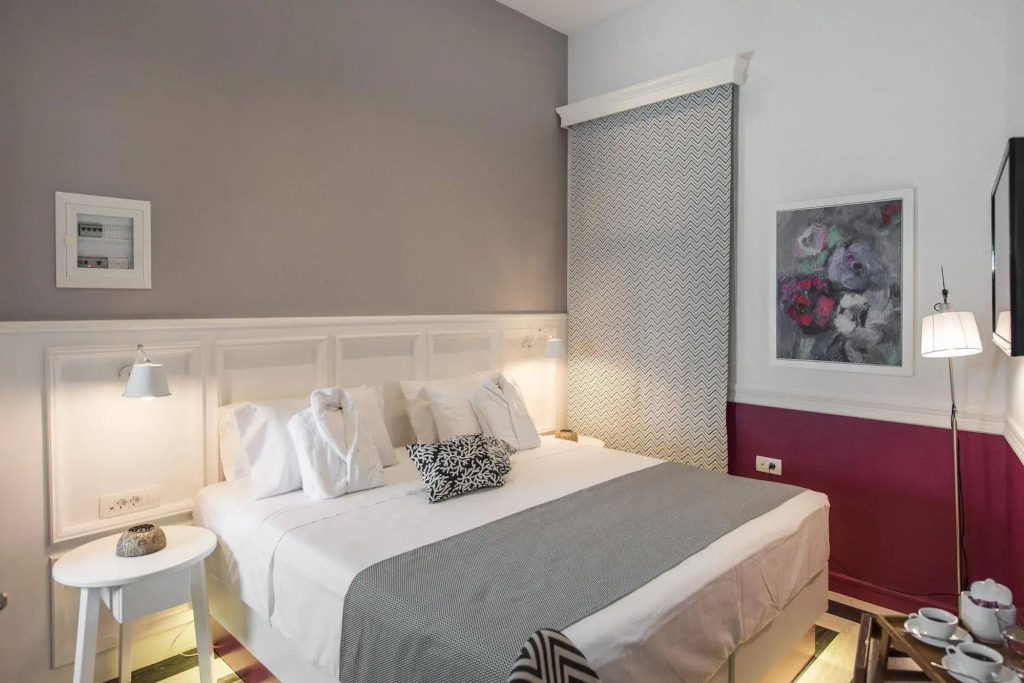 Elia Portou Rooms