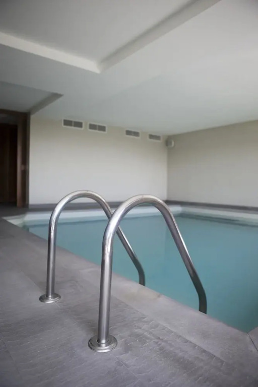 SUITE & POOL-Como House-160 mt-Private Indoor Swimming Pool, heated all year-Private Covered Parking-Private Garden and terrace-Fully equipped Kitchen