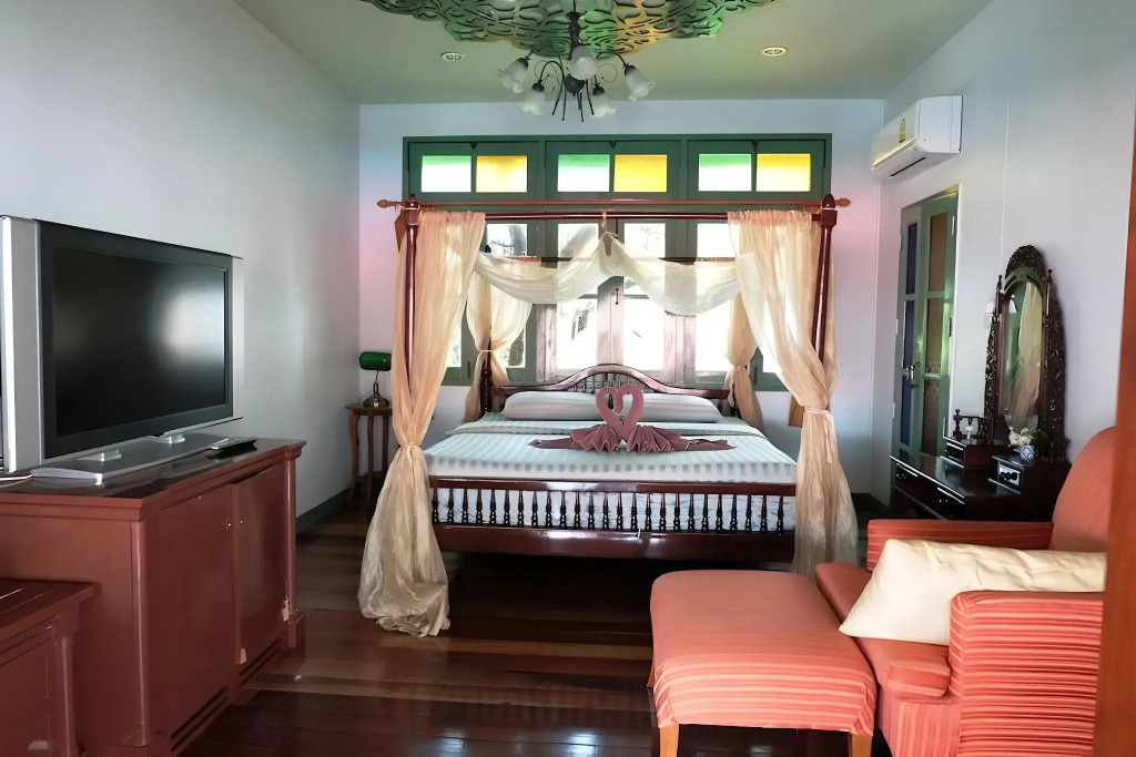 Baanklong Amphawa Homestay