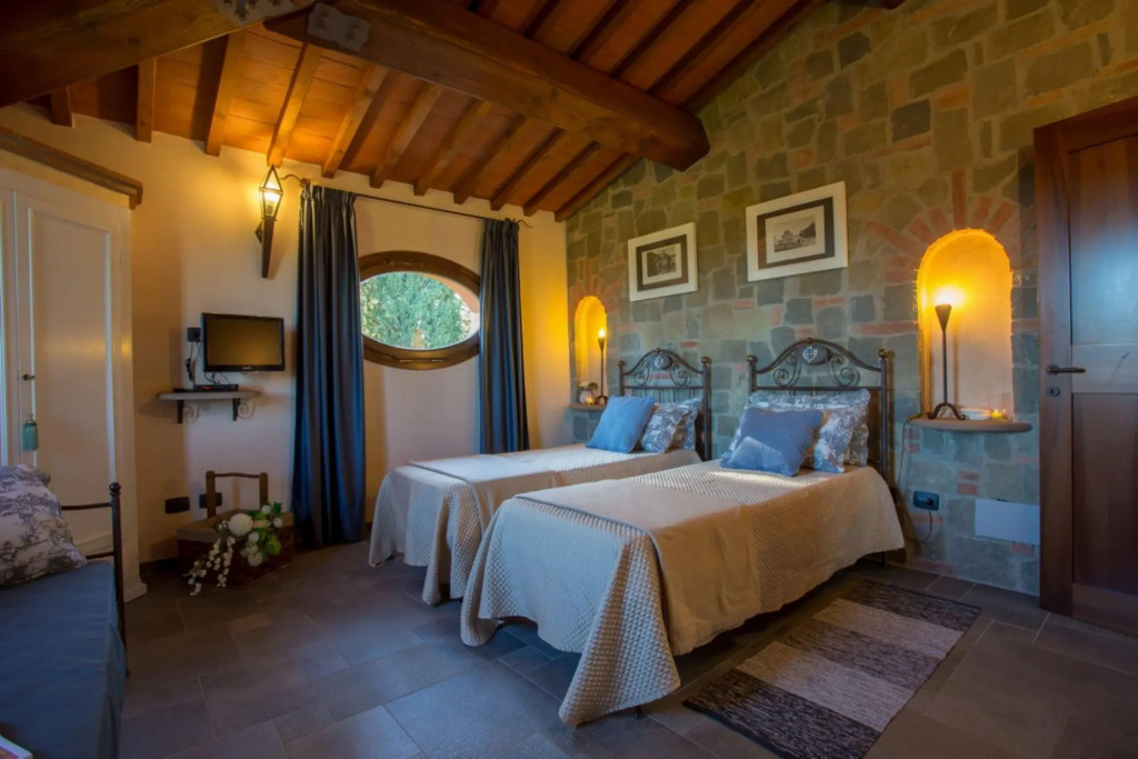 Villa with private pool between Pisa and Volterra-Villa Montelopio