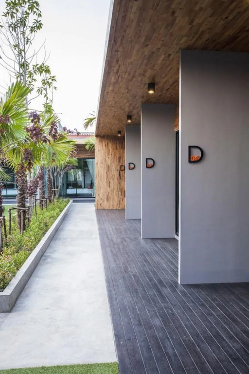 D Living Hotel