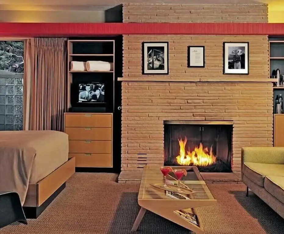 Orbit In - 21 and Over - A Town & Desert Boutique Hotel