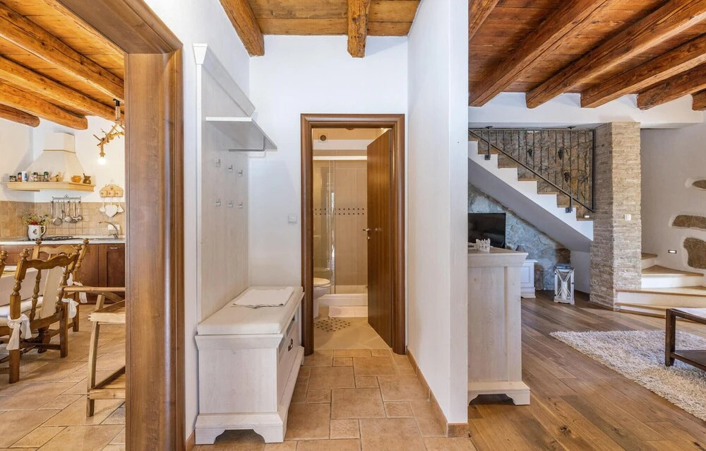Awesome Home In Malinska With Wifi