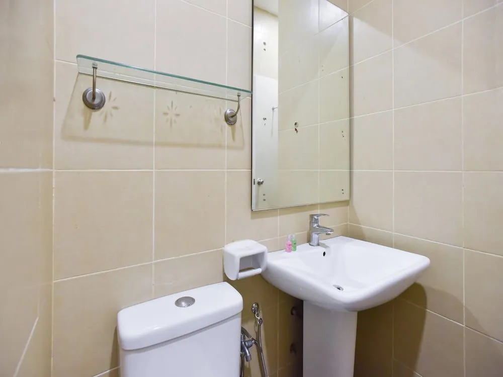 OYO Home 968 Homely 1BR Taragon Puteri
