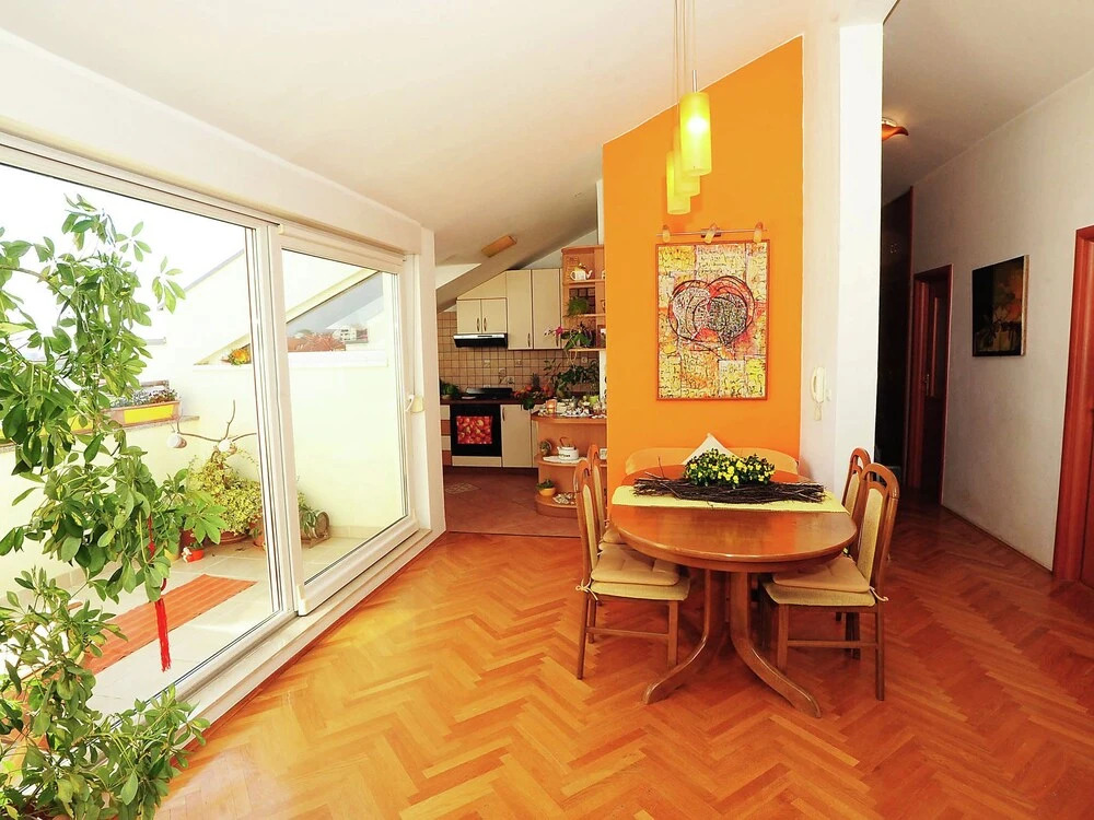 Colourful Apartment in Dalmatia With Furnished Balcony