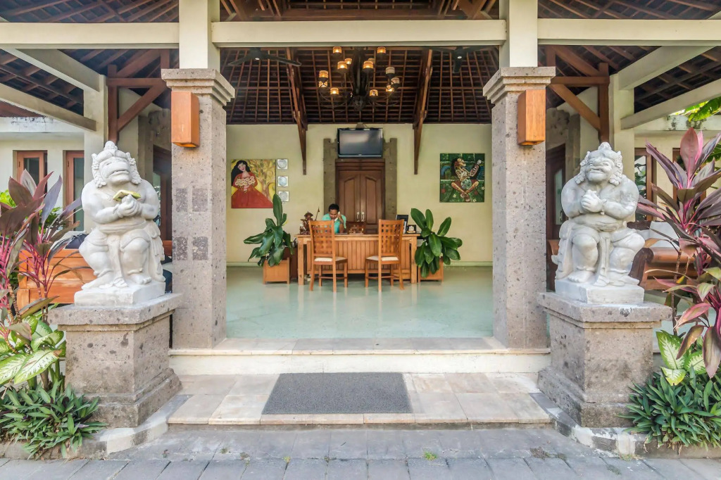 ZEN Rooms Seminyak Kuwum II